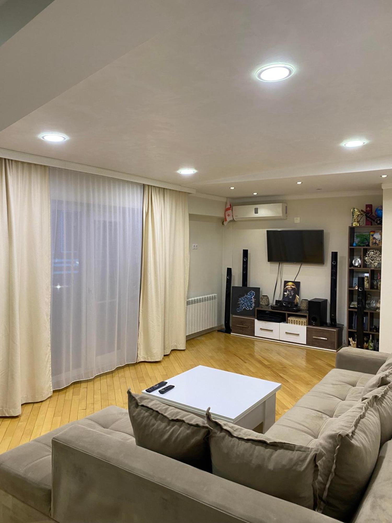 Appartement Big Flat In Batoumi Extérieur photo